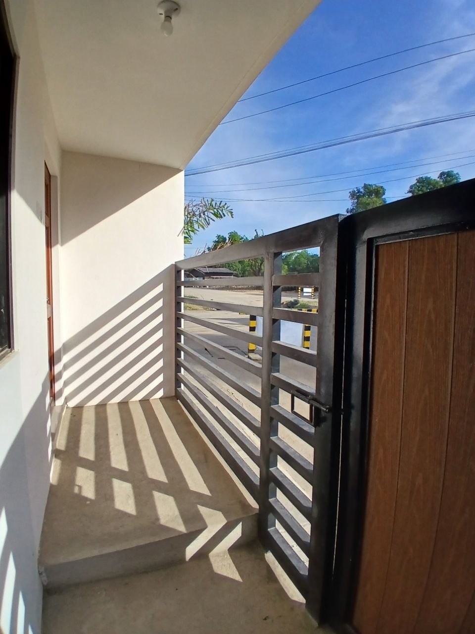 Bella Model - Porch & Gate