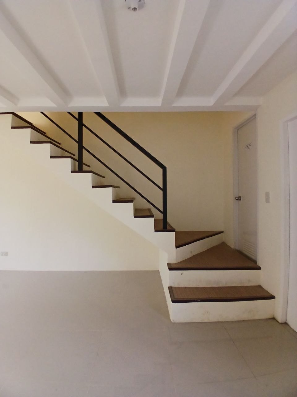 Bella Model - Staircase